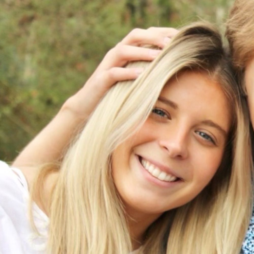 Meet your Posher, Abby